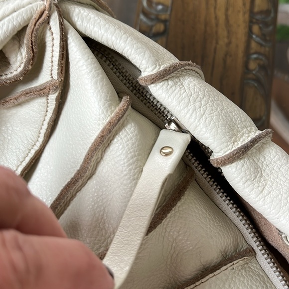 Charles David leather hobo cream color - Picture 6 of 14